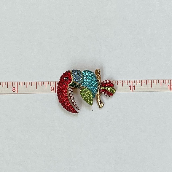 Multi Colored Toucan Bird Brooch - Picture 5 of 6